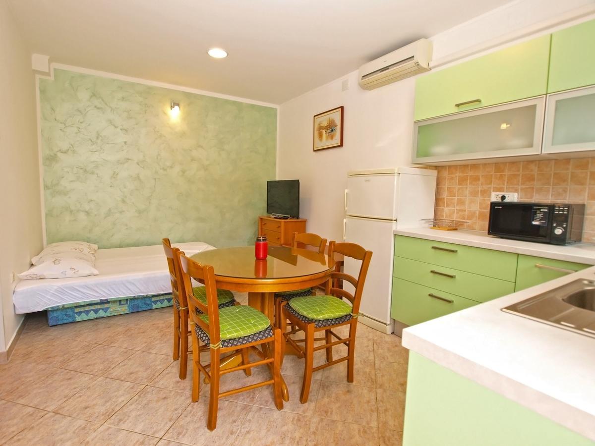 Apartments Slavka 1155 Πούλα Εξωτερικό φωτογραφία