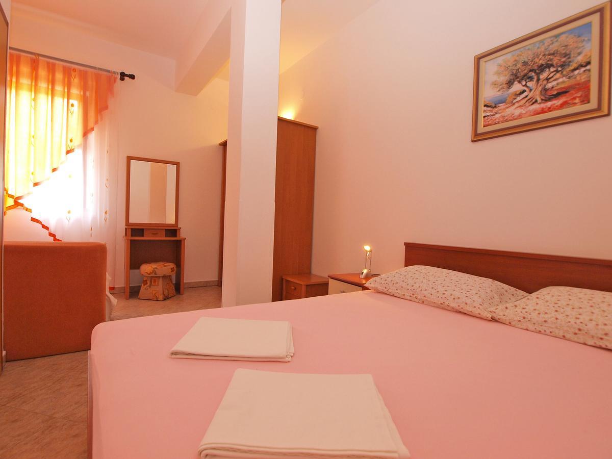 Apartments Slavka 1155 Πούλα Εξωτερικό φωτογραφία