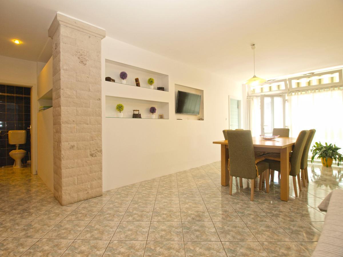 Apartments Slavka 1155 Πούλα Εξωτερικό φωτογραφία